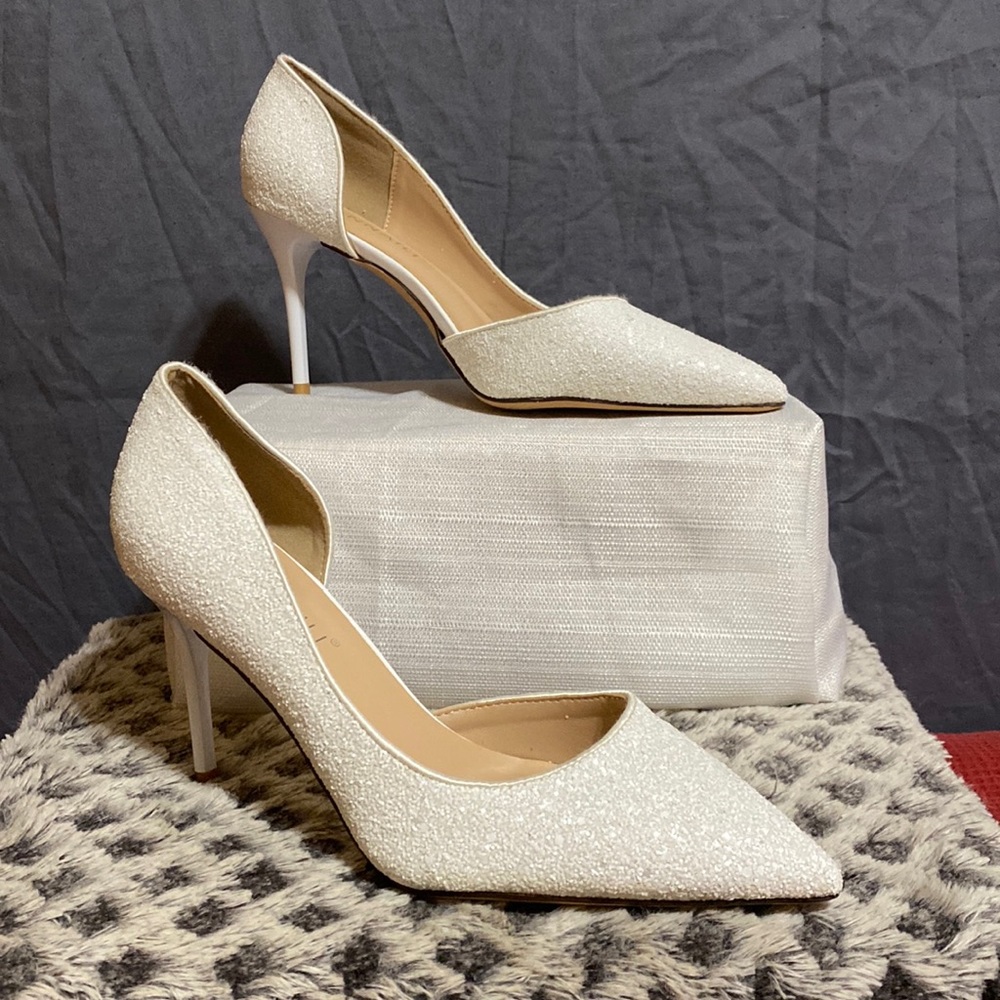 Beautiful, white shimmery heels